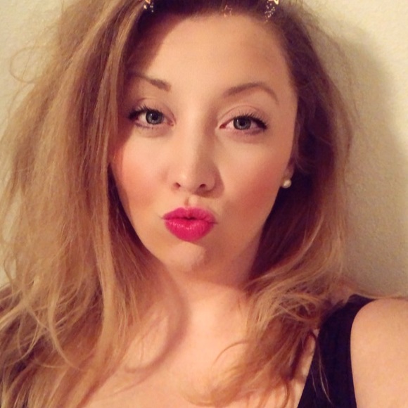 Meet your Posher, Aleigha - Picture 1 of 1